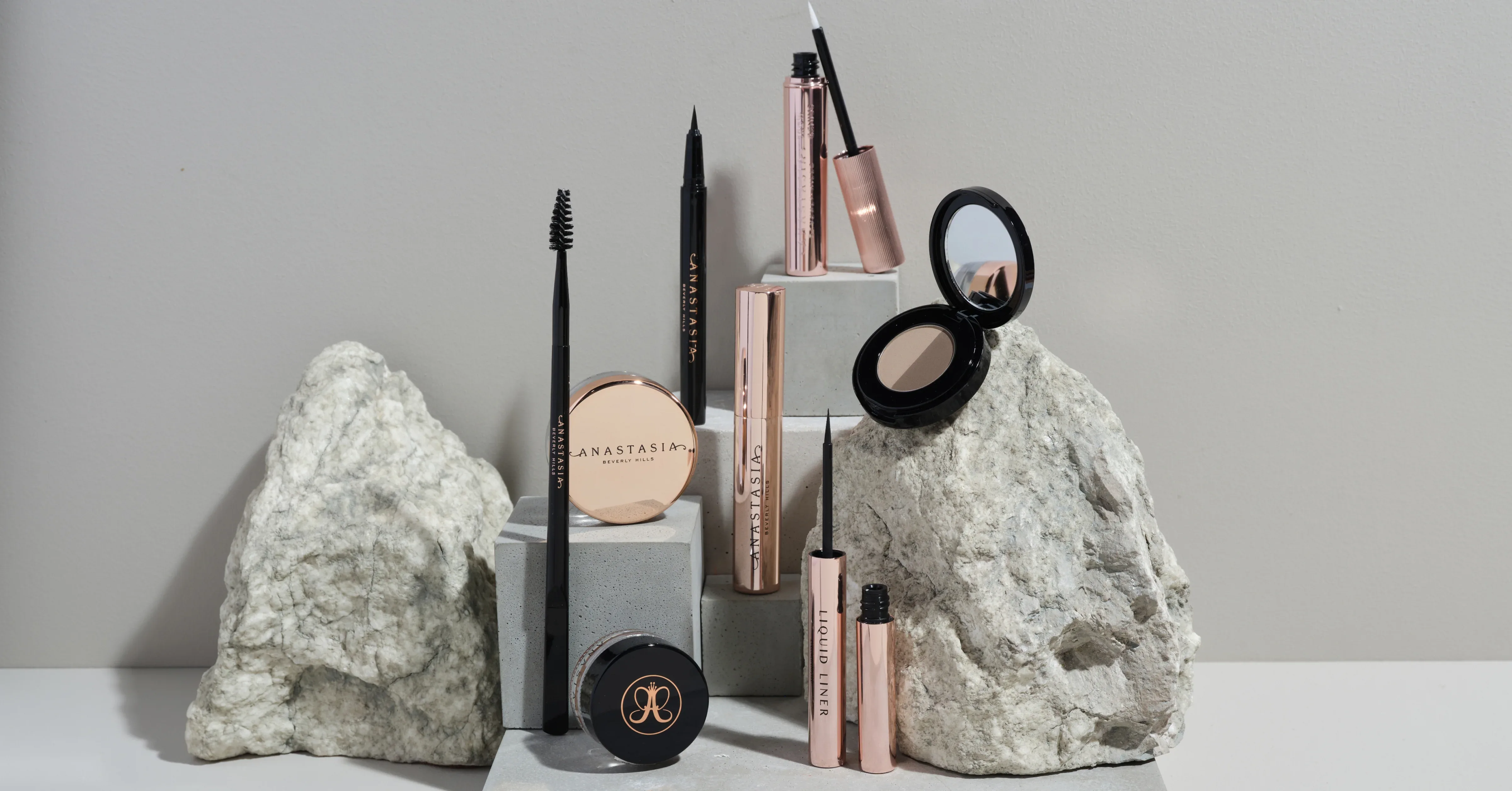 15. Anastasia Beverly Hills Beverlin Bonus Brow Kit